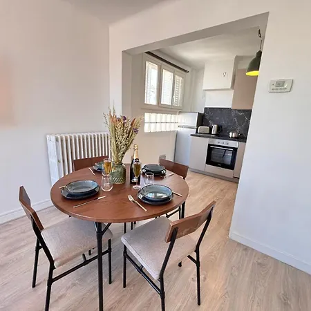 Clovis Grand T3 Calme Avec Balcon Au Centre-ville شقة *