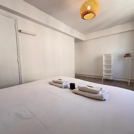 Clovis Grand T3 Calme Avec Balcon Au Centre-ville شقة *